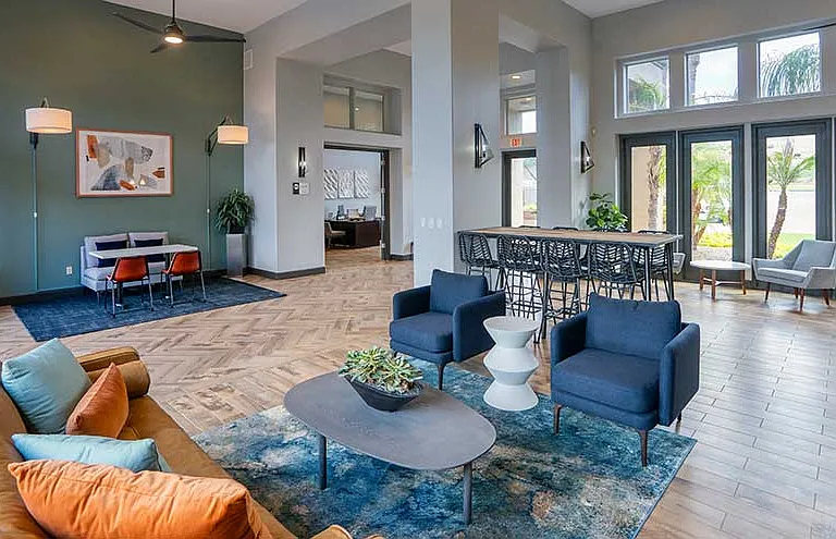 Bella Vista Apartment Homes — Photo 16