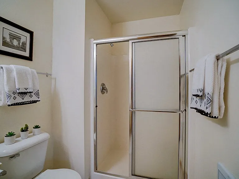 Hawks Ridge — Photo 11