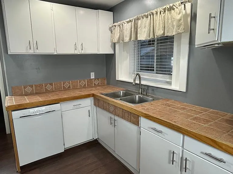 364 Hickory Dr — Photo 9