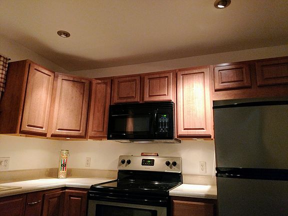 Recessed & under cabinet