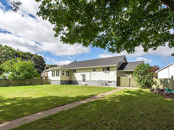 4th image of 2 McKenzie Dr