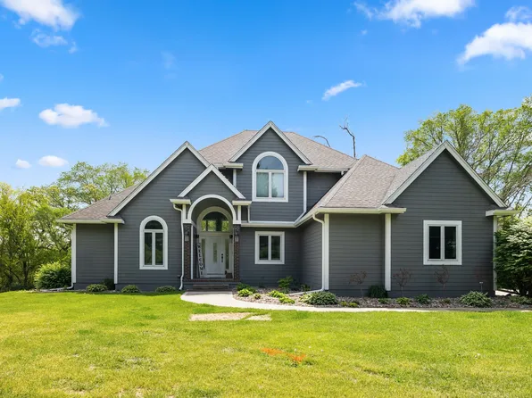 9975 NW 121st St, Granger, IA 50109