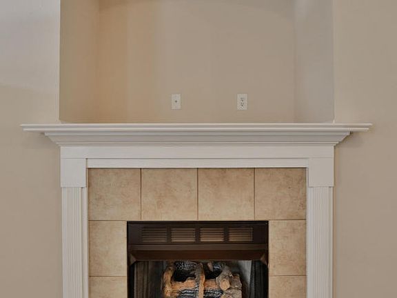 5th image of 1604 Cedar Creek Dr