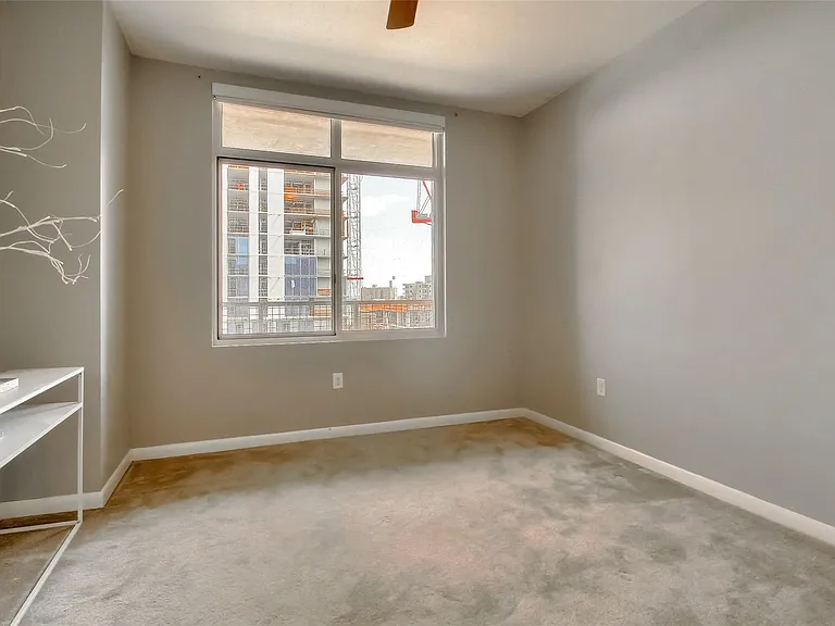 54 Rainey St #1109 — Photo 21