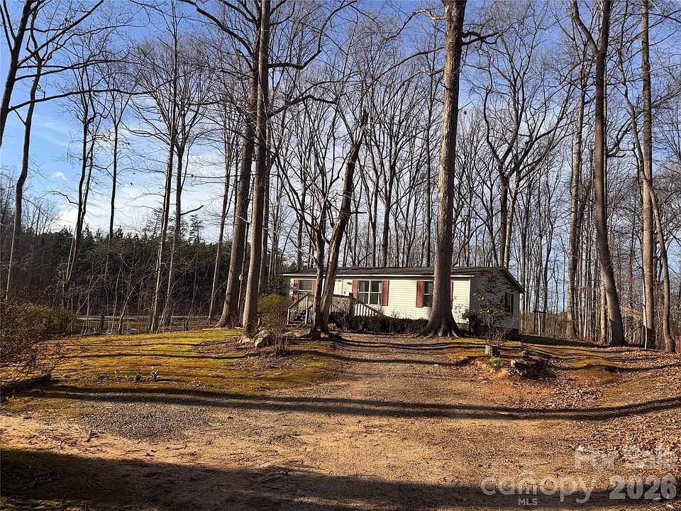1st image of 121 Shady Ln