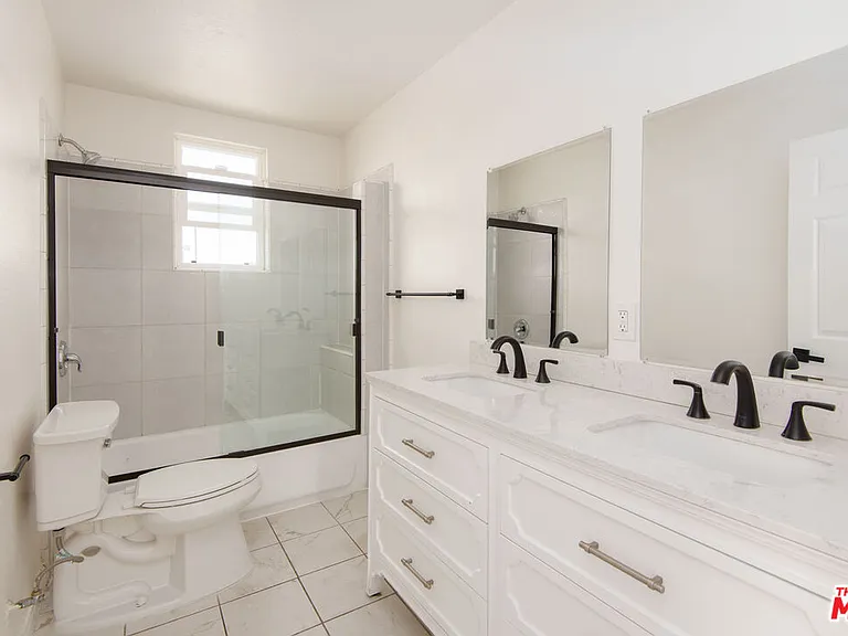 2134 S Cloverdale Ave — Photo 30