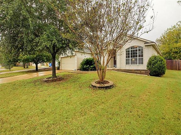3rd image of 802 Sunflower Dr