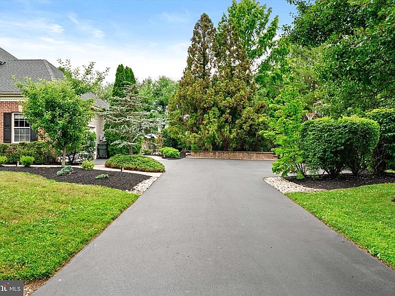 4th image of 65 Cliffwood Dr