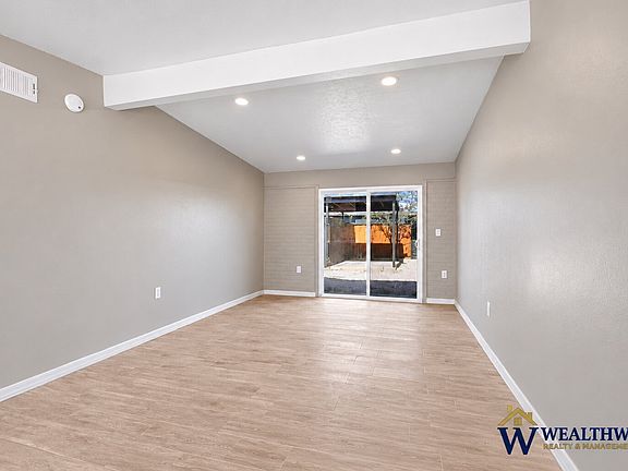 3rd image of 2880 N Edith Blvd