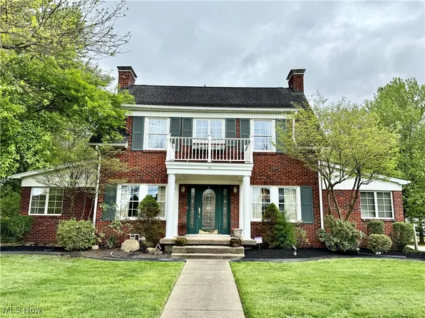 719 W Broad St, Newton Falls, OH 44444