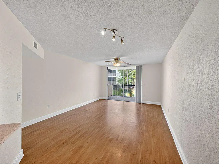 8353 Lake Dr #204 — Photo 2
