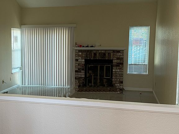 Living room, 1st floor