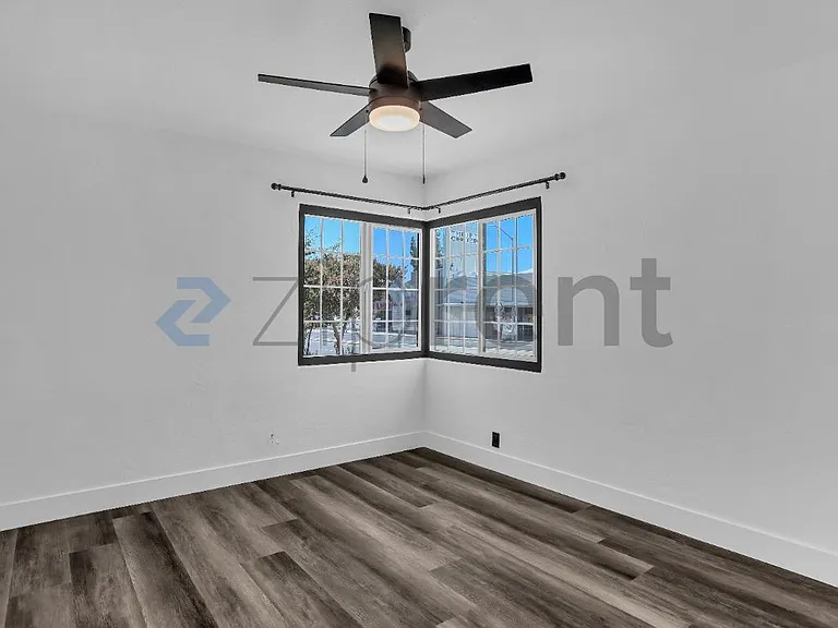 807 E Shields Ave #807 — Photo 15