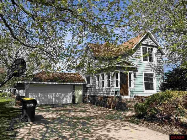 717 5th St N, Saint James, MN 56081