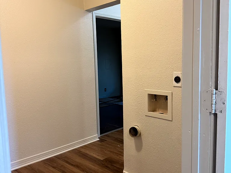 223 N Richter St — Photo 6
