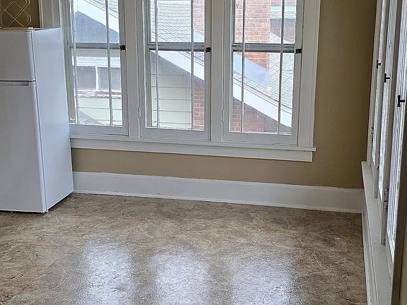 5th image of 120 Regan St #2E
