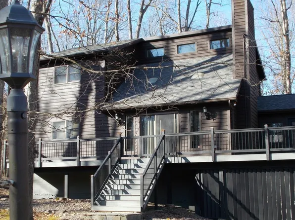 116 Cheyney Dr, Hazleton, PA 18202