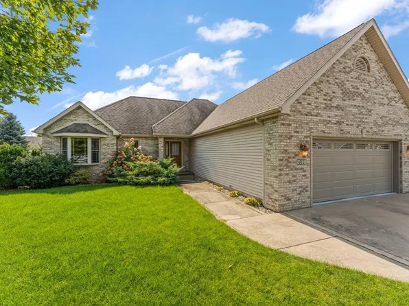 612 Slate Dr, Westville, IN 46391