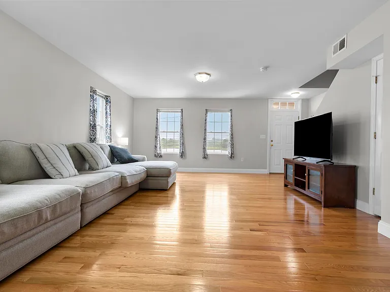342 Front St #2 — Photo 53
