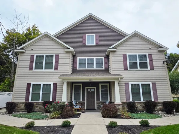 225 Delaware Ave APT C, Delmar, NY 12054