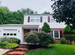 2461 Winding Rd, Hatboro, PA 19040