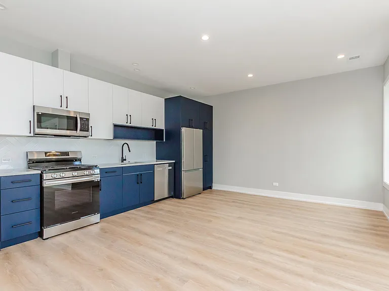2202 N Kedzie Blvd #2 — Photo 1