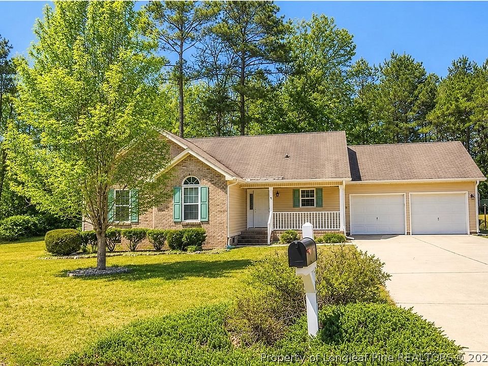 1st image of 108 Oak Leaf Dr