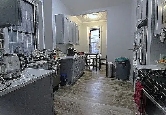 5th image of 360 W 51st St #A1