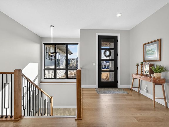 4th image of 4586 Lakeside Dr