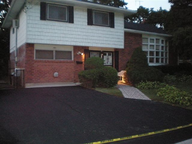 1st image of 9 Linda Dr