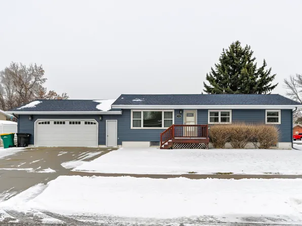 740 Concord Dr, Bismarck, ND 58504