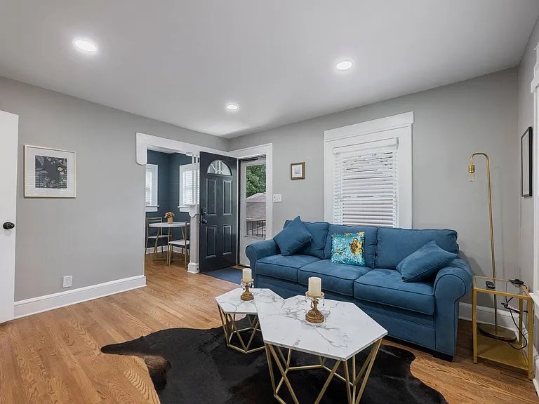 1658 Langston Ave SW #B — Photo 3