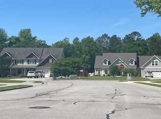 204 Plantation Blvd, Jacksonville, NC 28540