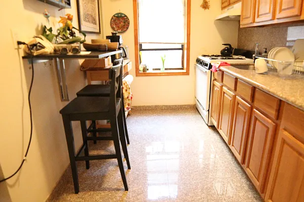 Rented by Highline Residential | media 34