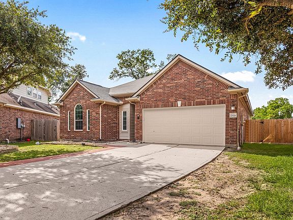 2nd image of 20526 Spring Lilac Ln