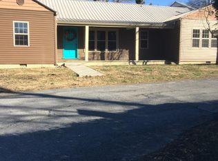 348 Oakwood Rd, Middlesboro, KY 40965