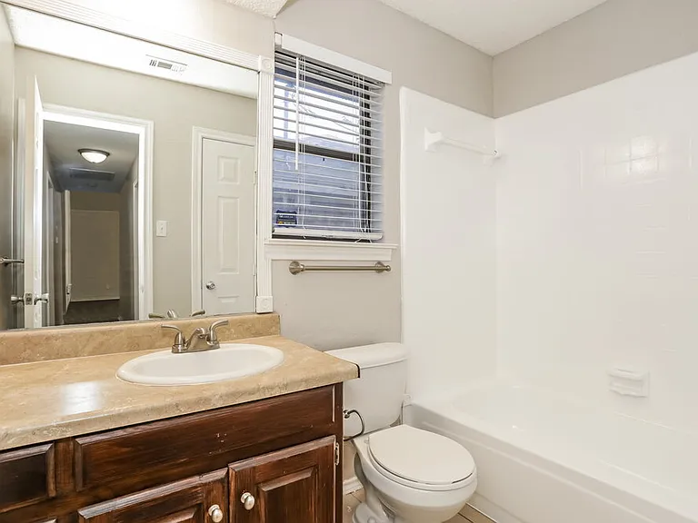 617 Parkview Dr — Photo 17