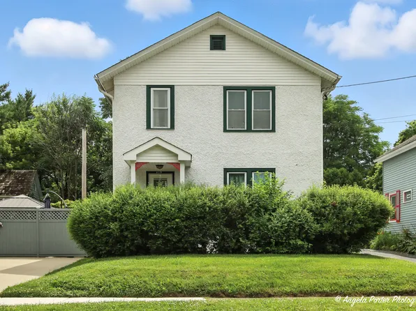 419 N Ash St, Waukegan, IL 60085