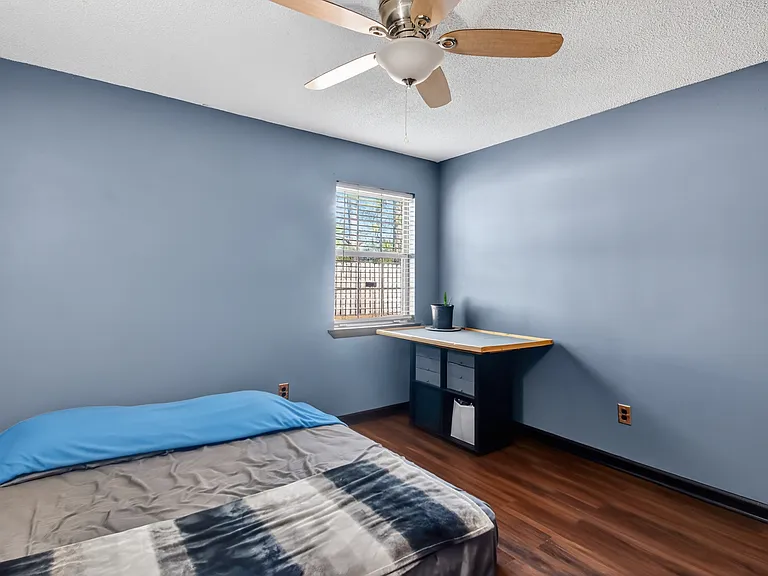 606 Windhaven Dr — Photo 33