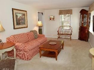 609 Meadow Ln, Oreland, PA 19075
