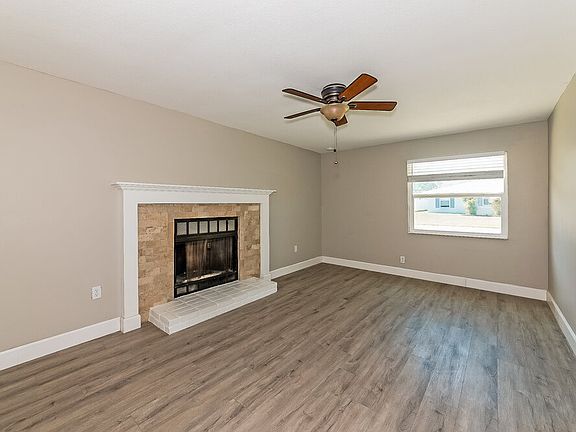 3rd image of 5045 Silk Oak Dr