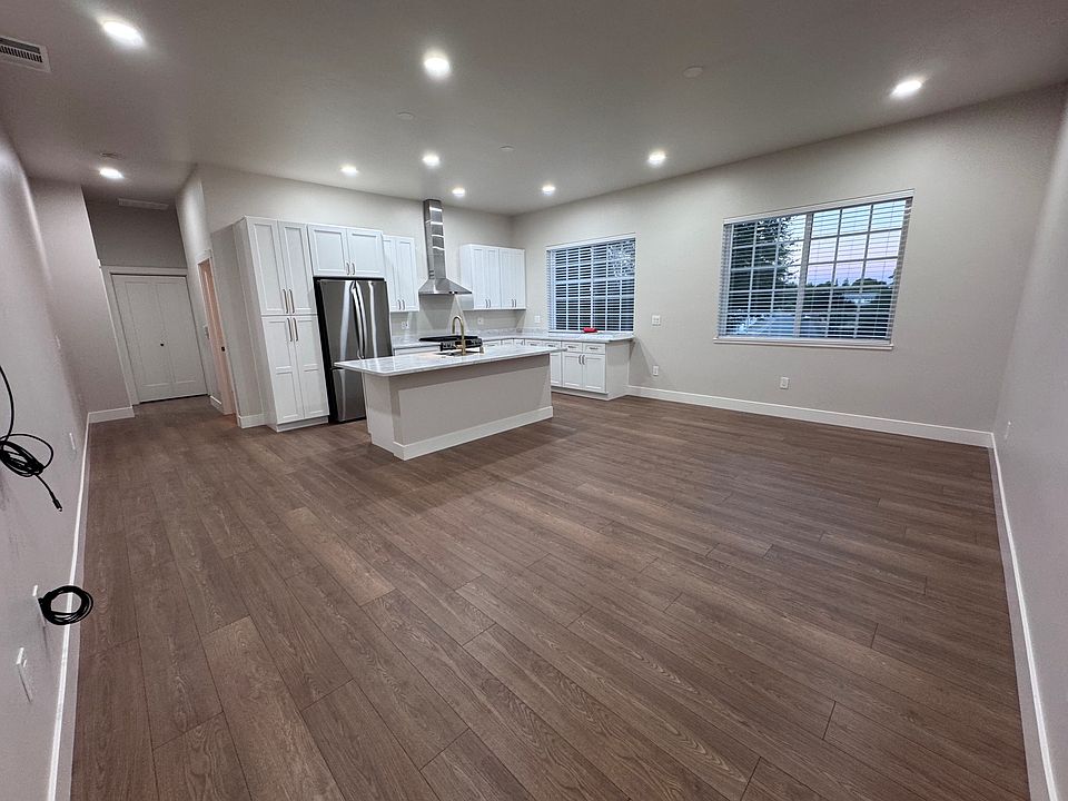 1st image of 8638 Westhaven Dr