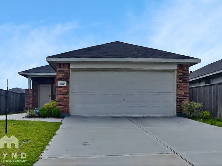 18515 Cepagatti Dr — Photo 12