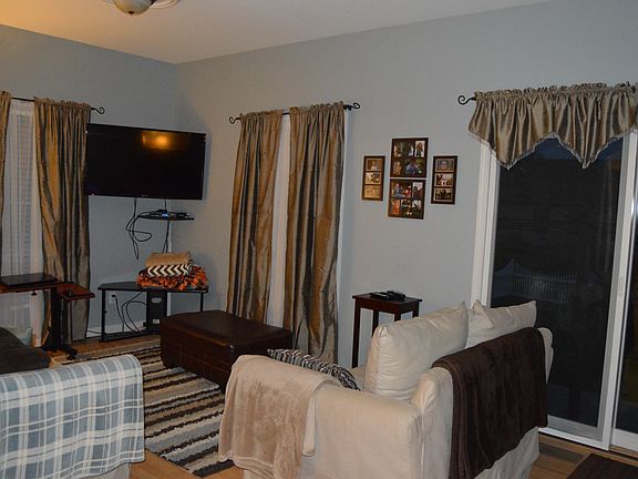 4th image of 9173 Village Meadows Dr