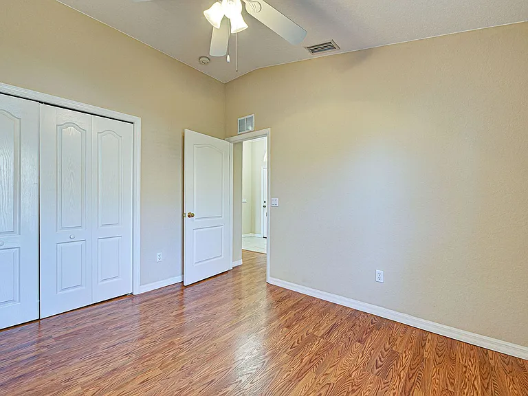 2134 Boxwood St — Photo 38