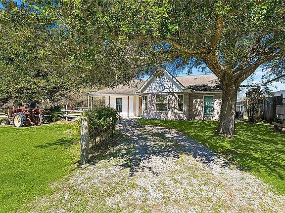 2nd image of 516 1/2 Oak Rd