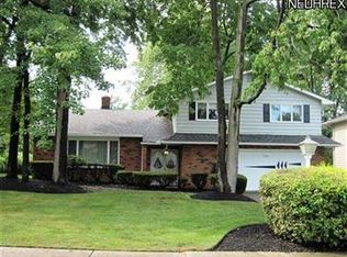 5586 Harleston Dr, Lyndhurst, OH