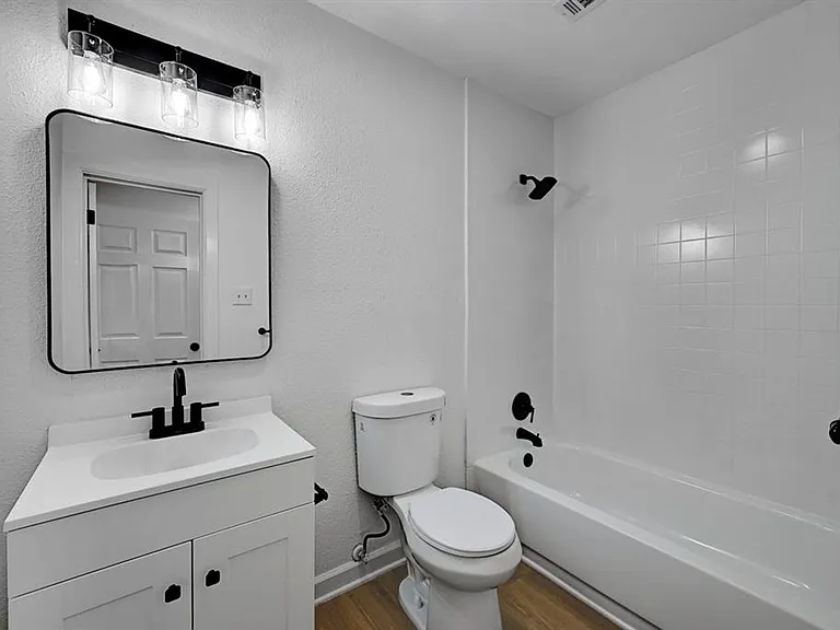 2305 Longview St — Photo 24