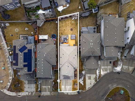 2nd image of 11 Springdale Point E