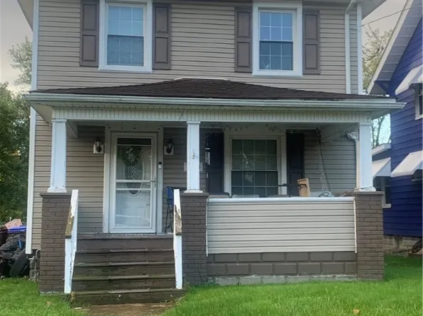 1064 Griswold St, Sharon, PA 16146